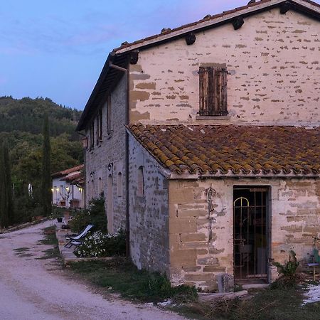 Отель Agriturismo L'Oca Blu Губбио Экстерьер фото