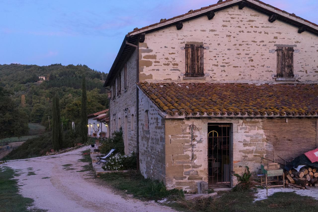 Отель Agriturismo L'Oca Blu Губбио Экстерьер фото