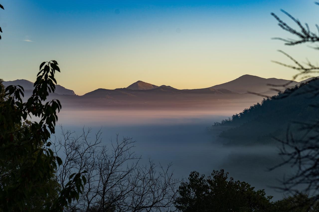 Отель Agriturismo L'Oca Blu Губбио Экстерьер фото